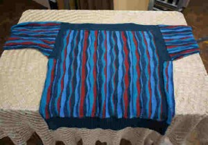 Jumper using wavy pattern