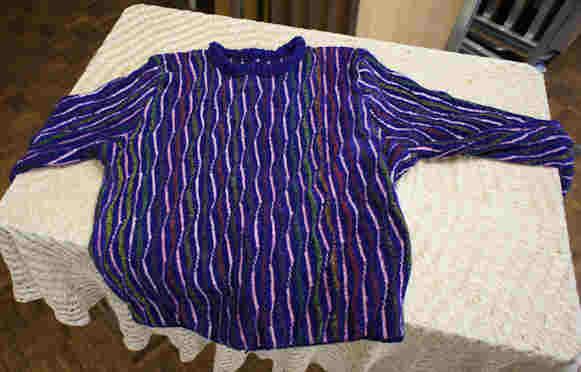 Jumper using wave pattern