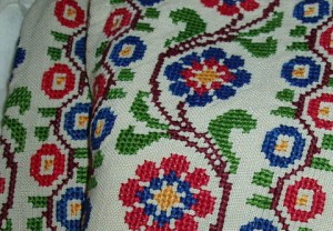 Cross stitich folk pattern