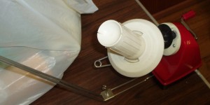 A hand wool Twister